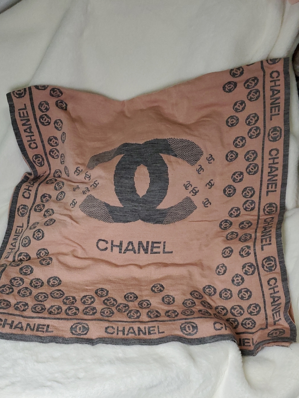 💗Chanel square scarf/blanket
